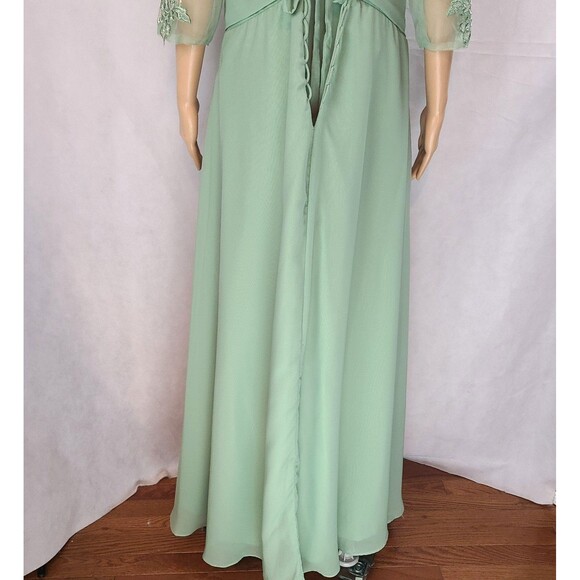 New Mother of the Bride/Groom (12) Dusty Sage Green Lace & Chiffon Ruched Dress - Picture 8 of 13